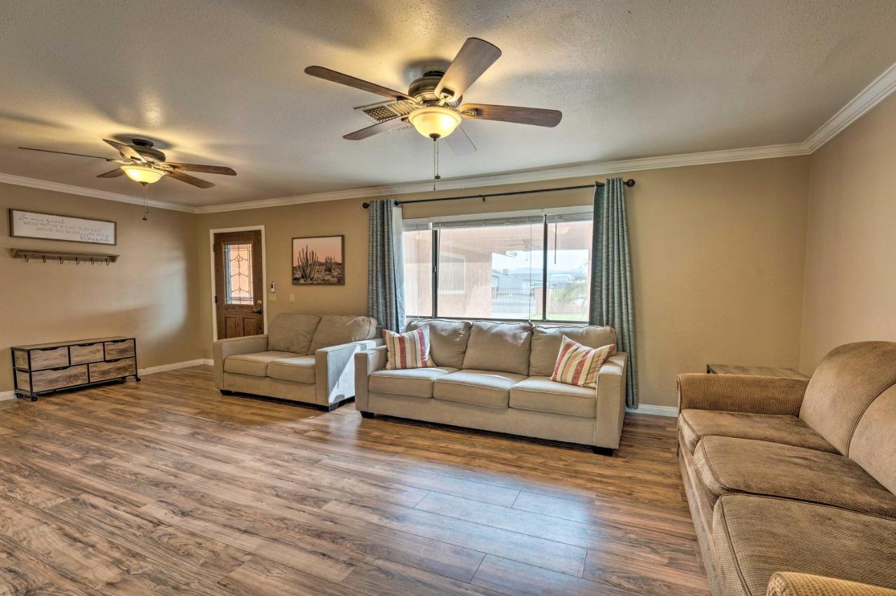 Updated Family Home - 2 Blocks To Colorado River! Bullhead City Bagian luar foto