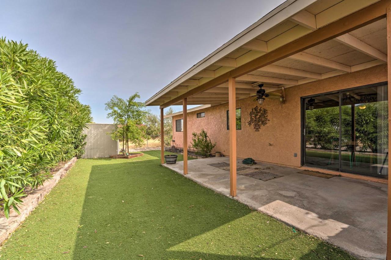 Updated Family Home - 2 Blocks To Colorado River! Bullhead City Bagian luar foto