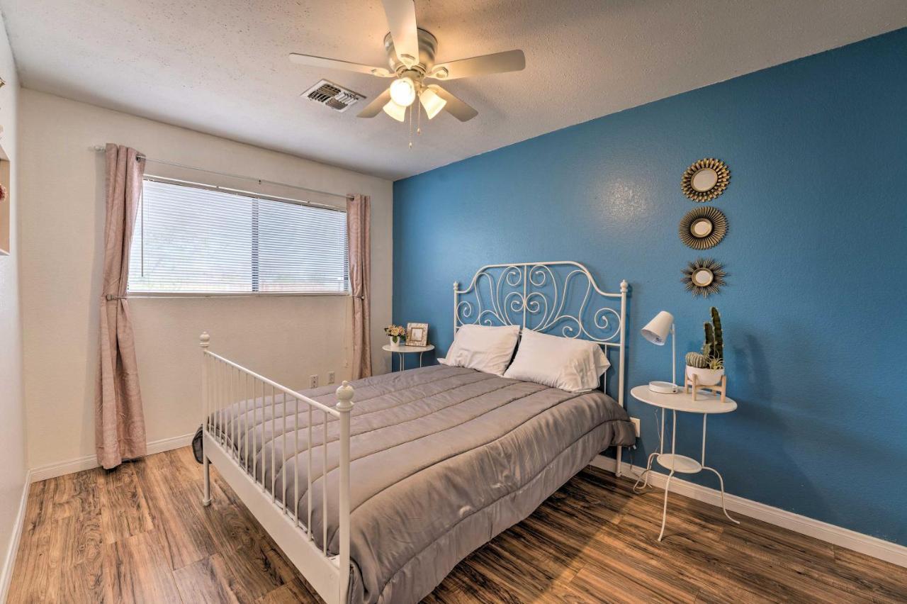 Updated Family Home - 2 Blocks To Colorado River! Bullhead City Bagian luar foto