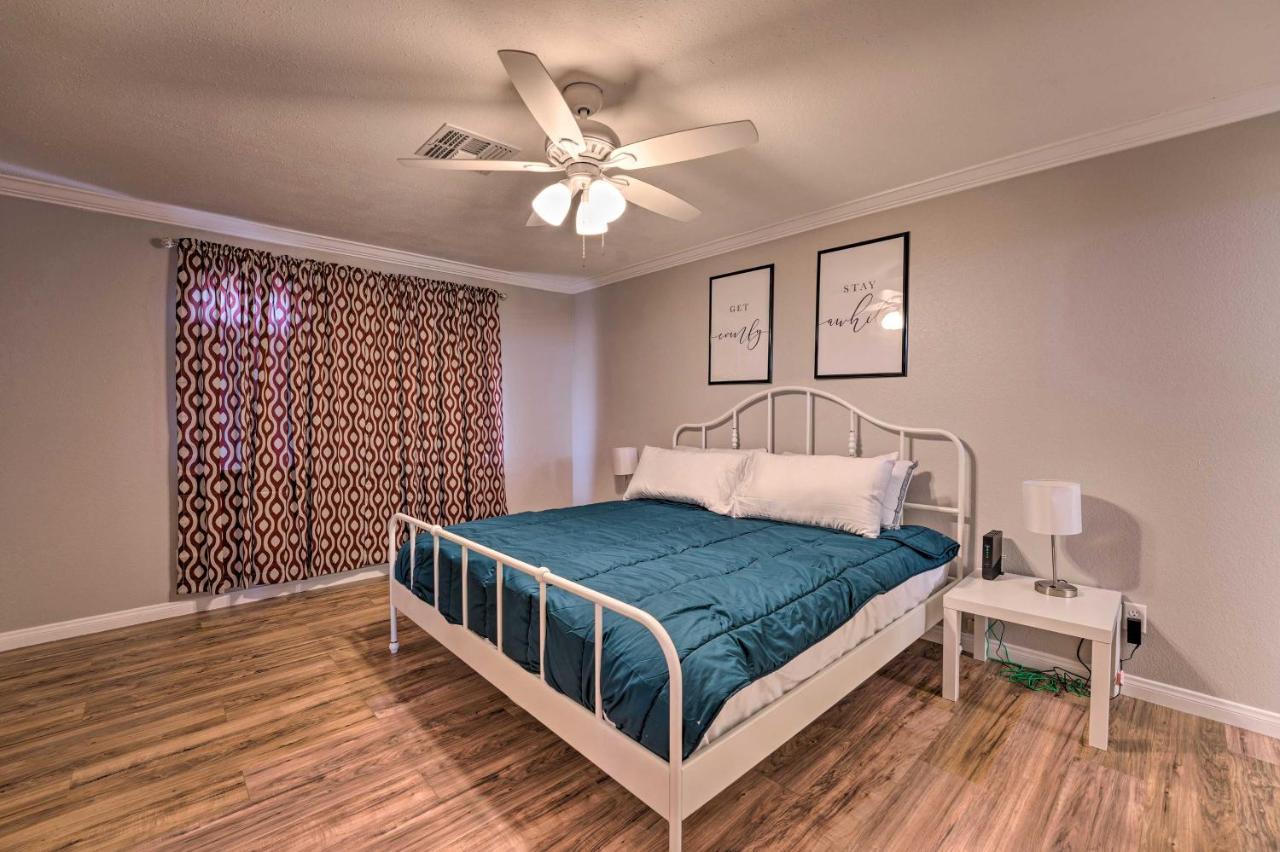 Updated Family Home - 2 Blocks To Colorado River! Bullhead City Bagian luar foto