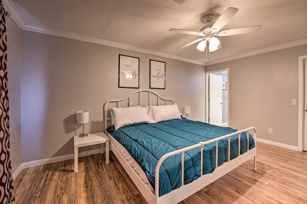 Updated Family Home - 2 Blocks To Colorado River! Bullhead City Bagian luar foto