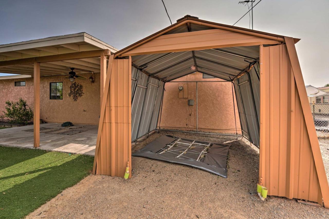 Updated Family Home - 2 Blocks To Colorado River! Bullhead City Bagian luar foto